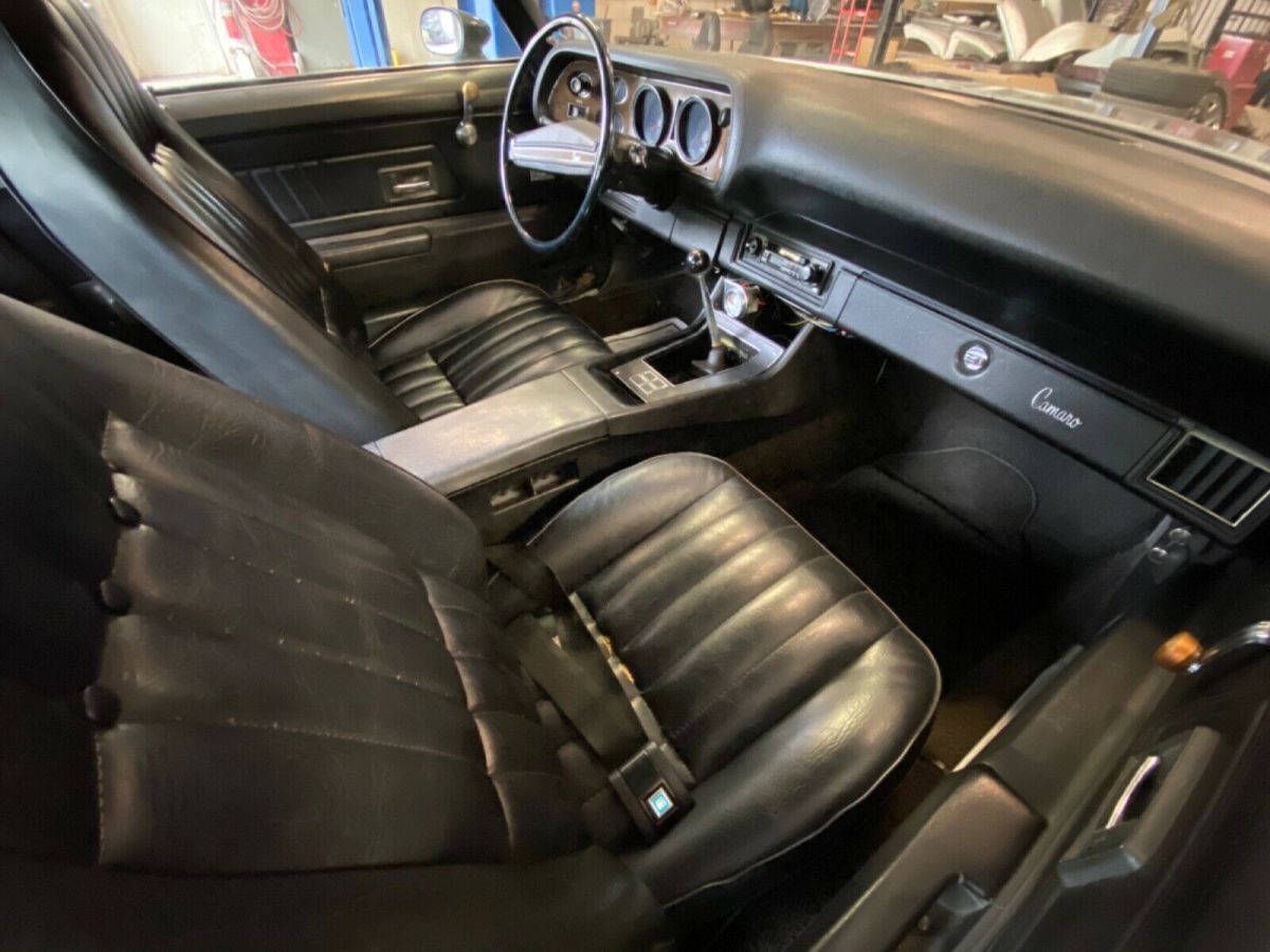 1971 Green Chevrolet Camaro 2