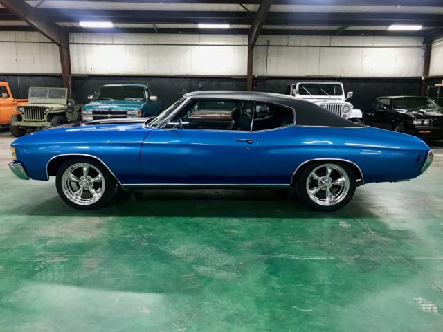 1971 Blue Chevrolet Chevelle Coupe