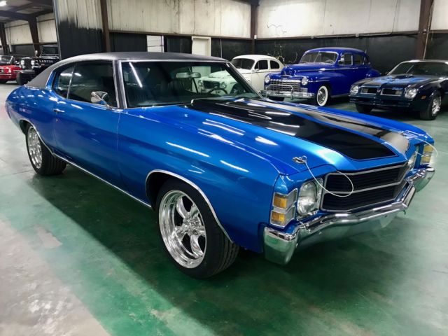 1971 Blue Chevrolet Chevelle Coupe