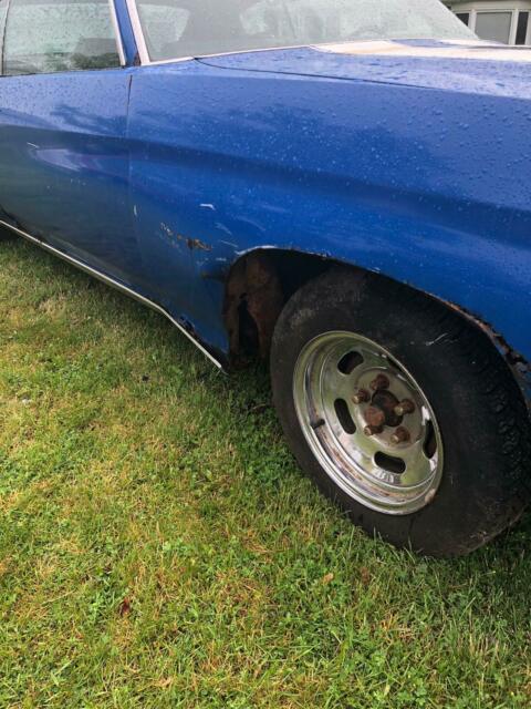 1971 blue Chevrolet Chevelle Coupe