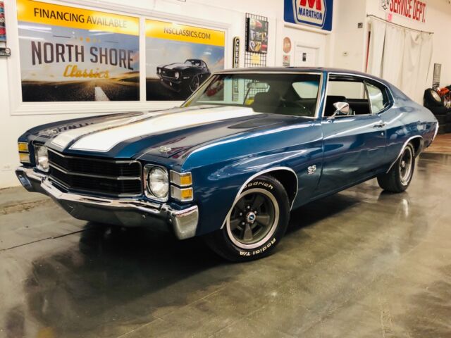 1971 Blue Chevrolet Chevelle --