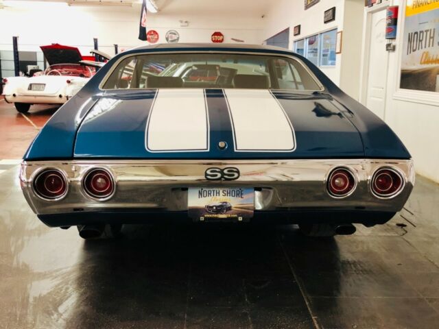 1971 Blue Chevrolet Chevelle --