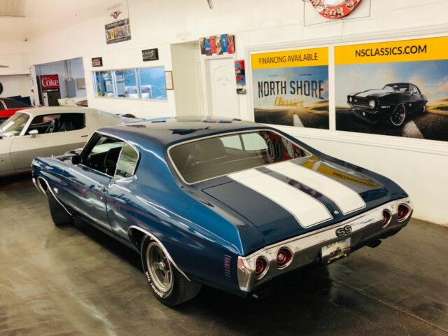 1971 Blue Chevrolet Chevelle --