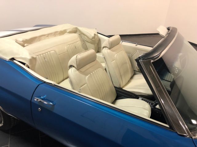 1971 Blue Chevrolet Chevelle Convertible