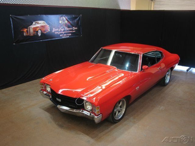 1971 Red Chevrolet Chevelle Coupe