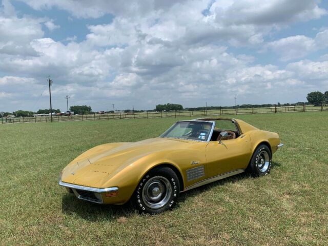 1971 War Bonnet Yellow Chevrolet Corvette Coupe
