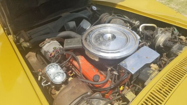 1971 War Bonnet Yellow Chevrolet Corvette Coupe