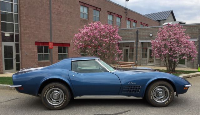1971 Blue Chevrolet Corvette Coupe