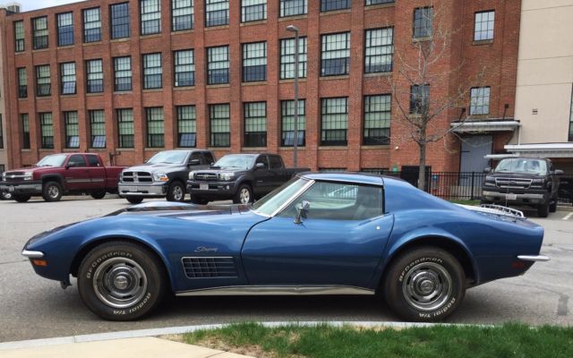 1971 Blue Chevrolet Corvette Coupe