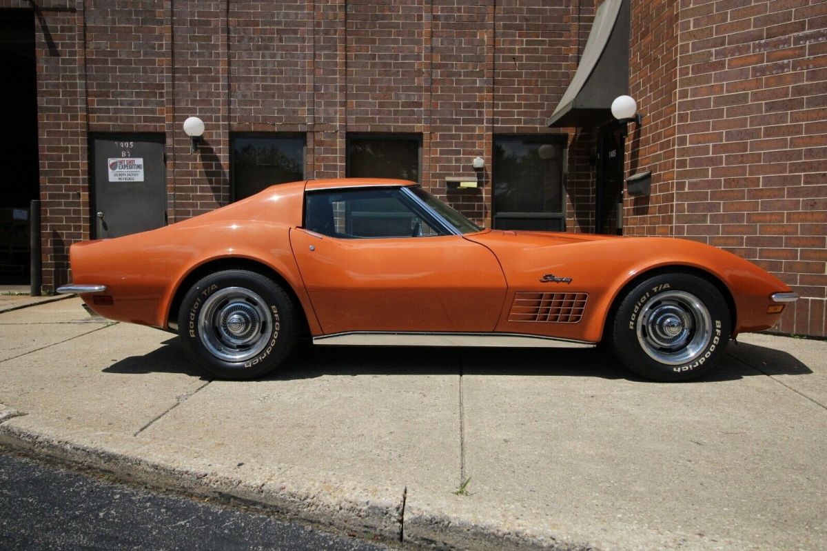 1971 Orange Chevrolet Corvette Coupe