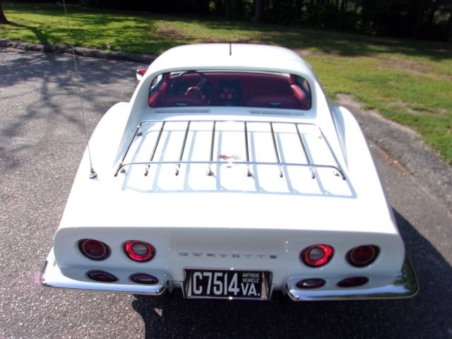 1971 White Chevrolet Corvette