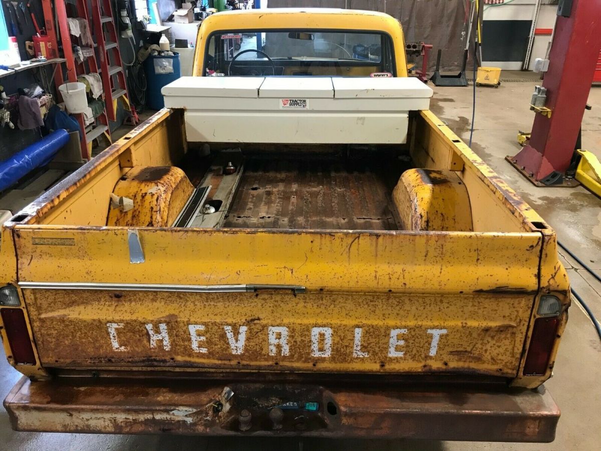 1971 Yellow Chevrolet C-10