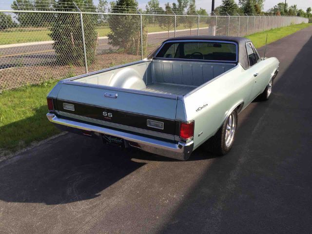 1971 Silver Chevrolet El Camino --