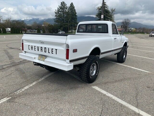 1971 White Chevrolet C-10 Standard Cab Pickup