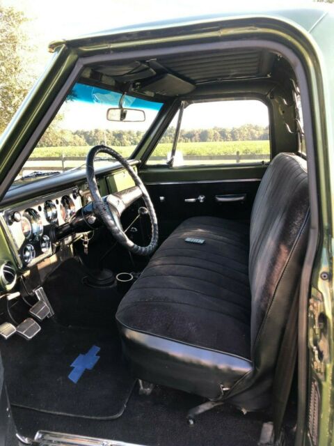 1971 Green Chevrolet C-10 Standard Cab Pickup
