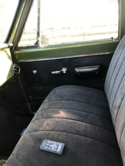 1971 Green Chevrolet C-10 Standard Cab Pickup