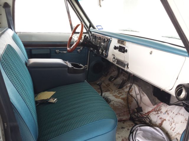 1971 White Chevrolet C/K Pickup 2500 Standard Cab Pickup