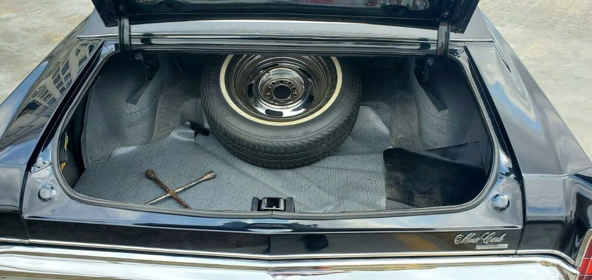 1971 Black Chevrolet Monte Carlo Coupe