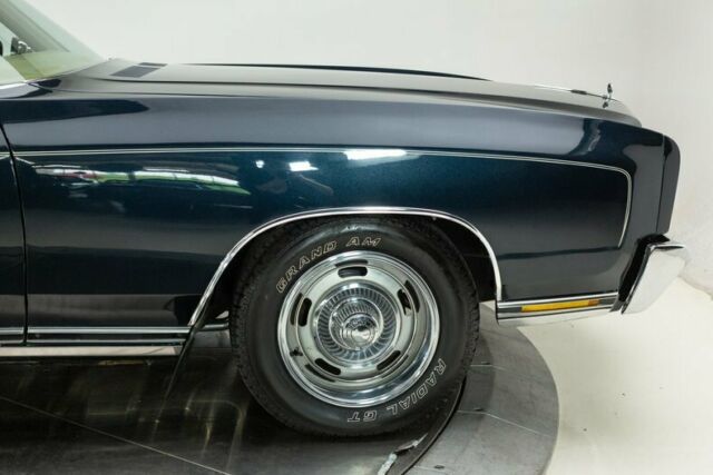 1971 Blue Chevrolet Monte Carlo --