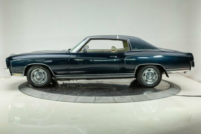 1971 Blue Chevrolet Monte Carlo --
