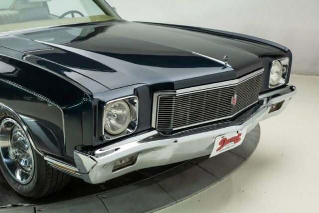 1971 Blue Chevrolet Monte Carlo --