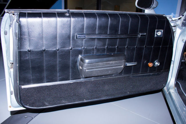 1971 Silver Chevrolet Monte Carlo Hardtop