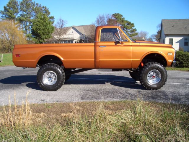 1971 White Chevrolet C-10 Standard Cab Pickup