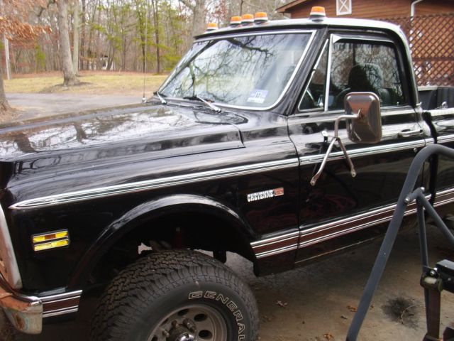 1971 Black Chevrolet Cheyenne Standard Cab Pickup