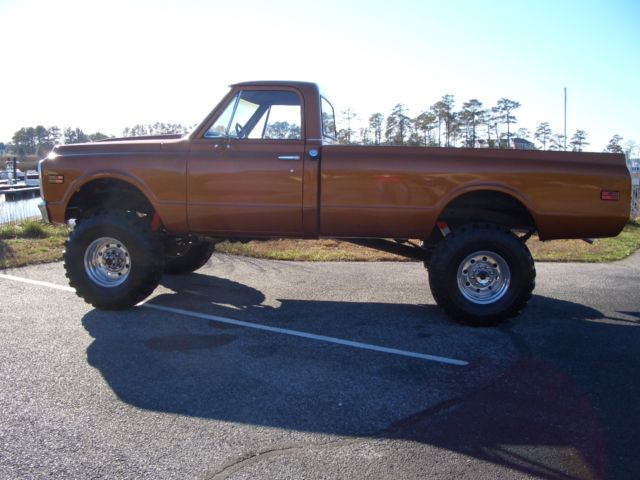 1971 White Chevrolet C-10 Standard Cab Pickup