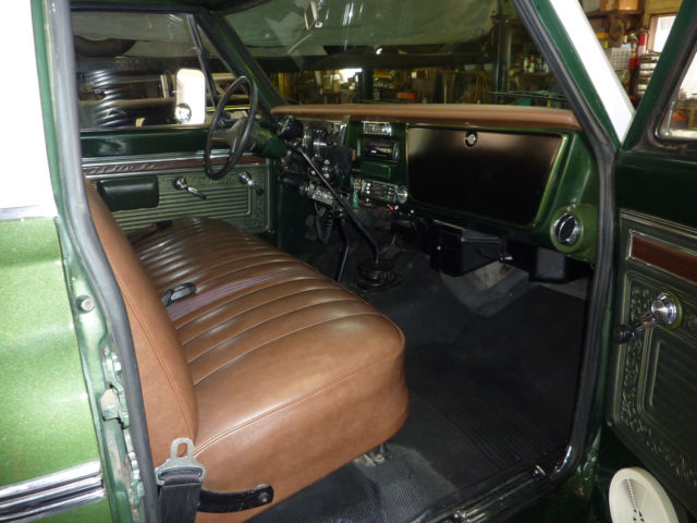 1971 Green Chevrolet C-10 Pickup