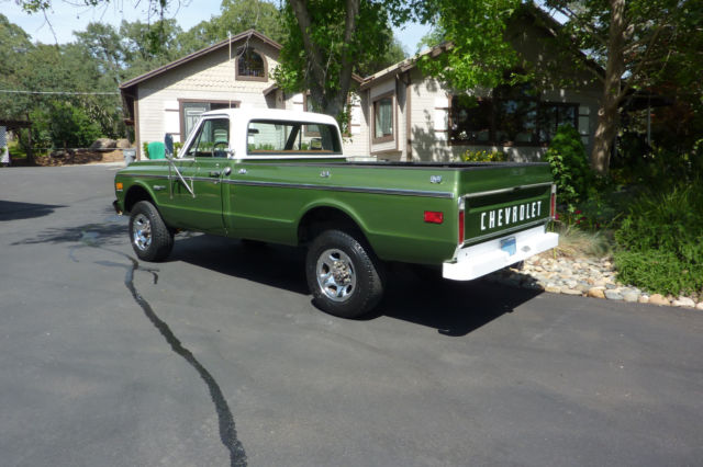 1971 Green Chevrolet C-10 Pickup