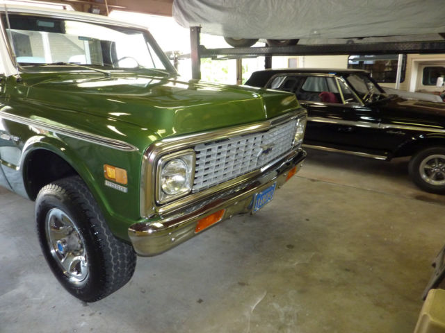 1971 Green Chevrolet C-10 Pickup