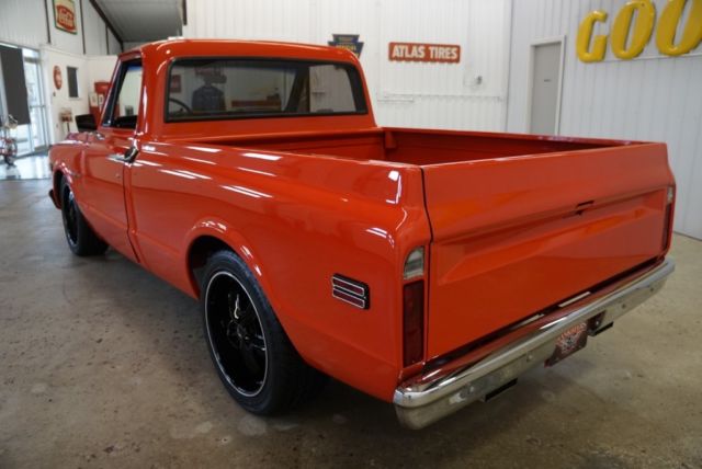 1971 Red Chevrolet C10 --