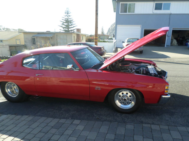 1971 Red Chevrolet Chevelle Coupe