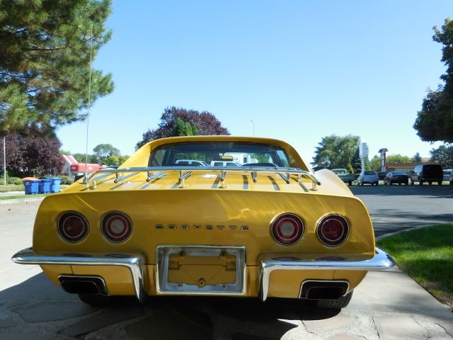 1971 Gold Chevrolet Corvette --