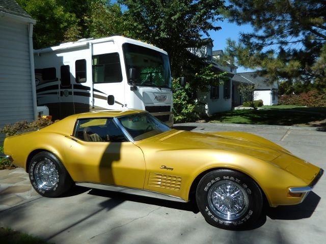 1971 Gold Chevrolet Corvette --