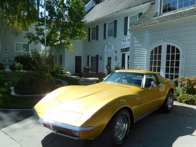 1971 Gold Chevrolet Corvette --