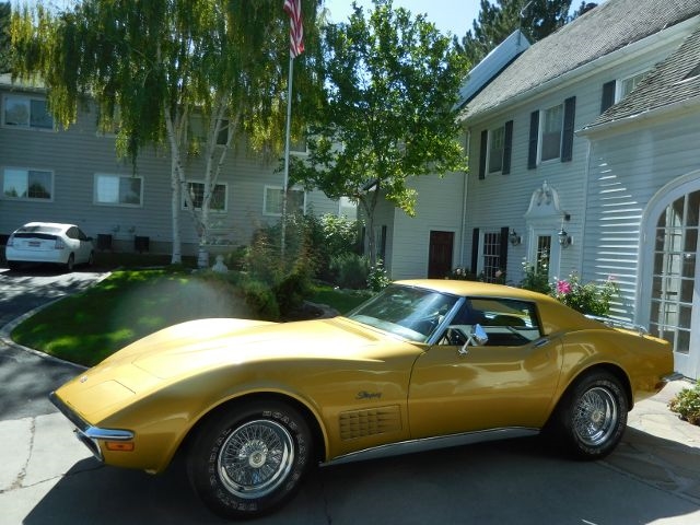 1971 Gold Chevrolet Corvette --