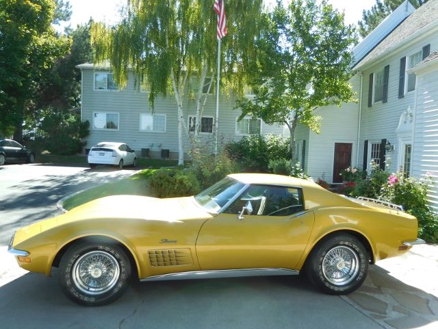 1971 Gold Chevrolet Corvette --