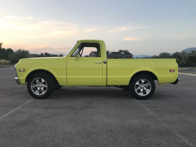 1971 Yellow Chevrolet C-10 Standard Cab Pickup