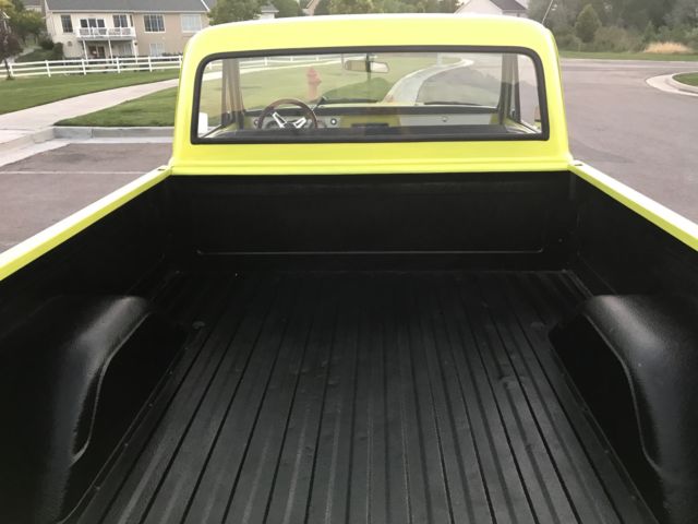 1971 Yellow Chevrolet C-10 Standard Cab Pickup