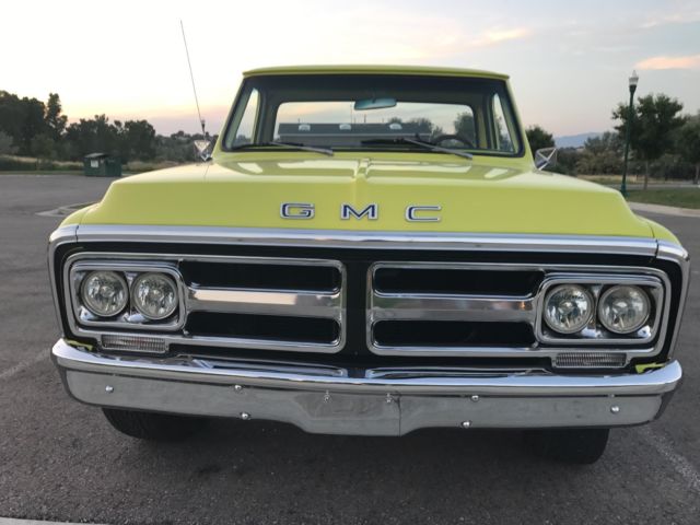 1971 Yellow Chevrolet C-10 Standard Cab Pickup