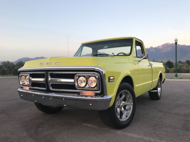 1971 Yellow Chevrolet C-10 Standard Cab Pickup