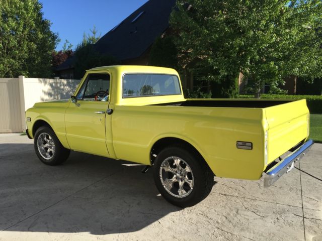 1971 Yellow Chevrolet C-10 Standard Cab Pickup