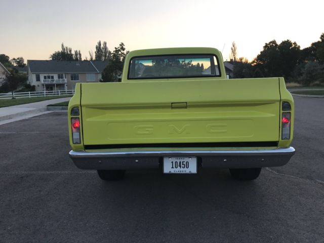 1971 Yellow Chevrolet C-10 Standard Cab Pickup