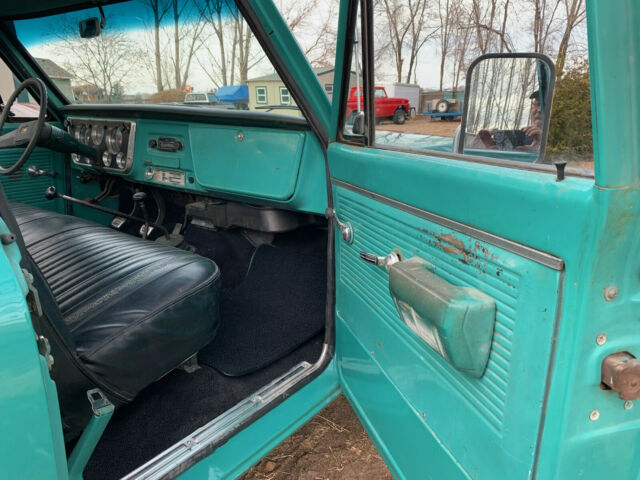 1971 medium green Chevrolet C/K Pickup 2500 Standard Cab Pickup