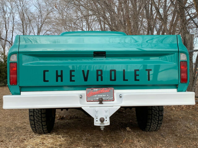1971 medium green Chevrolet C/K Pickup 2500 Standard Cab Pickup