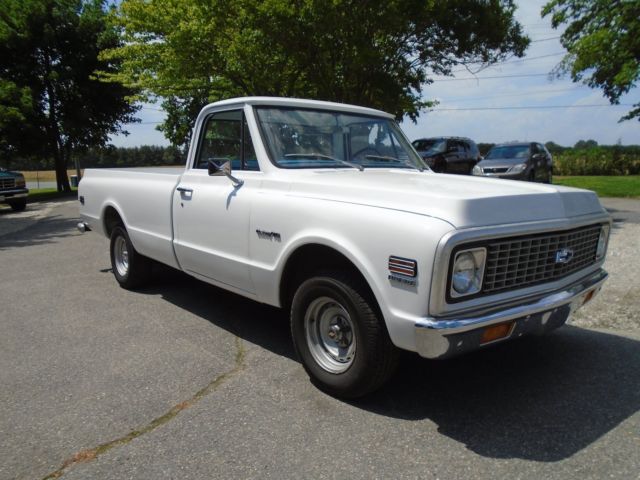 1971 White Chevrolet C-10