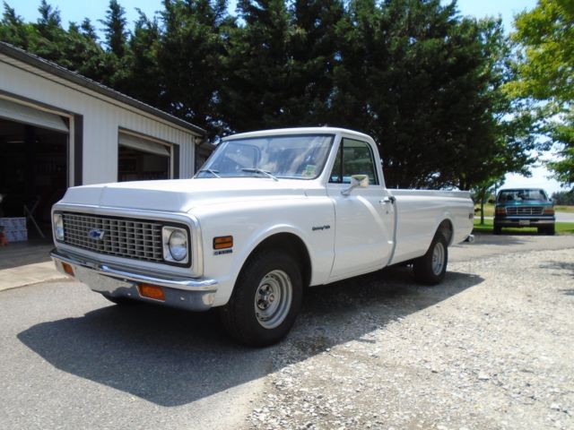 1971 White Chevrolet C-10