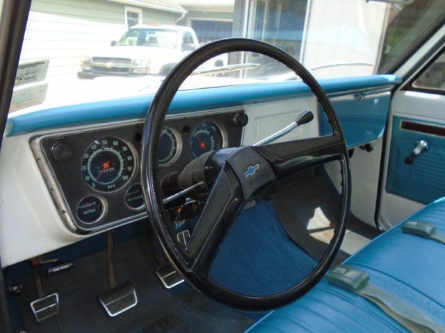 1971 White Chevrolet C-10